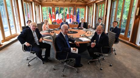 Putins Krieg gegen die Ukraine ist das gewichtigste Thema auf dem G7-Treffen in Elmau. Die Staats- und Regierungschefs haben neue Sanktionen beschlossen.