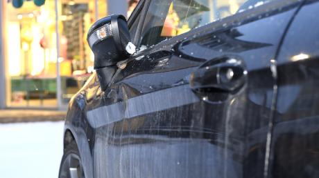 In Ingolstadt haben Unbekannte geparkte Autos beschädigt.