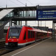Züge der Deutschen Bahn endeten wegen einer Stellwerksstörung am Montag vorzeitig.