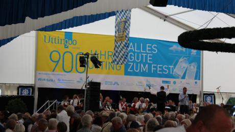 Eine durchaus positive Bilanz zieht Uttings Bürgermeister Florian Hoffmann gemeinsam mit dem Festausschuss nach der 900-Jahr-Feier.