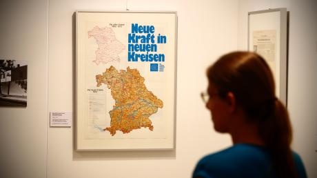Durch die Ausstellung "50 Jahre Landkreis Neu-Ulm" gibt es im November eine Führung.