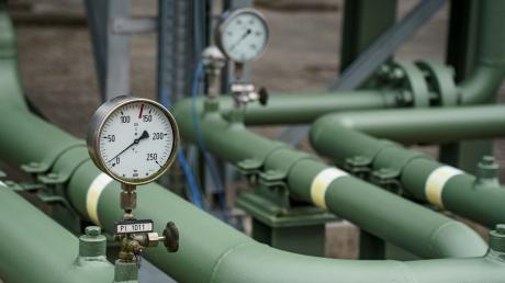Die Gaspreise stiegen im Vergleich zum Vorjahr um mehr als 300 Prozent und die Versorgung ist unsicher. Jetzt schmieden die Kommunen im Augsburger Land Notfallpläne.