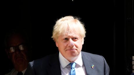 Ein letztes Mal verlässt Boris Johnson die Downing Street 10 zur Befragung im Parlament.