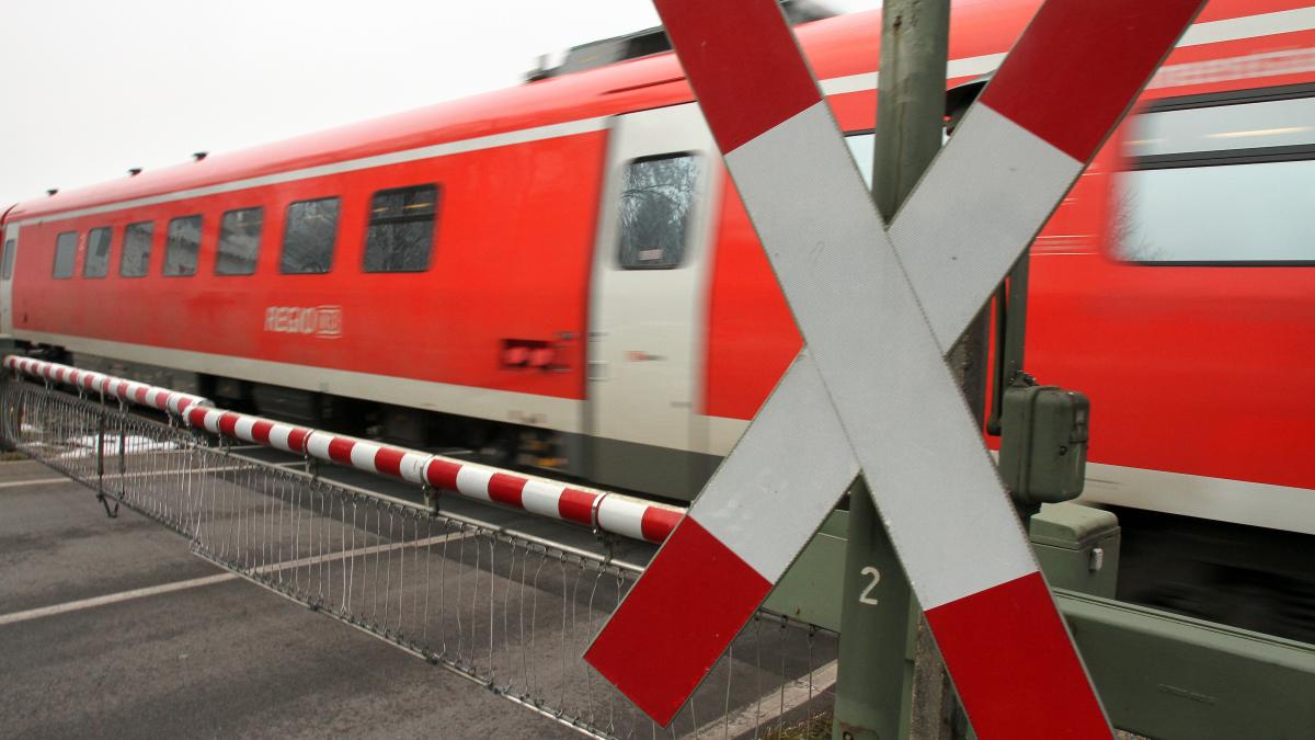 #Pfaffenhausen: 60-Jähriger übersieht Bahnschranke | Mindelheimer Zeitung