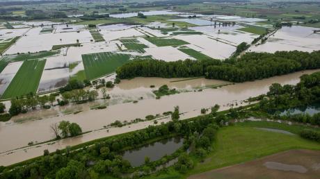 Das Gebiet Neugeschüttwörth bei Gremheim, das im Juni 2013 durch den Riedstrom überflutet wurde. Dort soll ein Flutpolder gebaut werden soll. Abgeordneter Manuel Knoll spricht sich dagegen aus. 