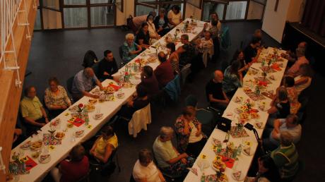 160 Menschen nahmen an der Gesprächsrunde "Friedberg an einem Tisch" teil. Nun wurden die Ergebnisse vorgestellt. 