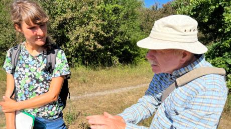 Zu einem Rundgang durch die Kissinger Heide nahmen uns Christina Niegl vom Landschaftspflegeverband Aichach-Friedberg und Dr. Eberhard Pfeuffer, Naturfreund, Autor und Kenner dieser Region, mit.