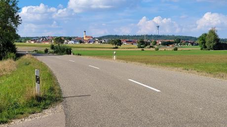 Von Amerdingen nach Bollstadt wünschen sich Bürgerinnen und Bürger einen Radweg. Bei der Gemeindeverwaltung genießt die Idee keine Priorität.