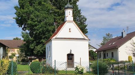 Die Umgebung der Kapelle St. Wendelin in Waltenberg soll neu gestaltet werden. In einer Planskizze wurden dem Gemeinderat Möglichkeiten zur Gestaltung vorgelegt.