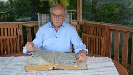 Unzählige Stunden und Nachforschungen investiert der pensionierte Oberstudiendirektor Ludwig Rendle für die Erstellung einer Dorfchronik von Oberroth.