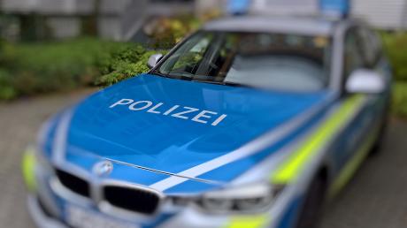 In Kleinaitingen hat ein Unbekannter ein Auto beschädigt. 