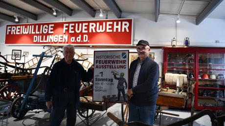 Die Mitglieder der Museumsfreunde Herbert Behringer und Karl Wiedenmann freuen sich an jedem ersten Sonntag im Monat auf viele Besucherinnen und Besucher in ihrem Feuerwehrmuseum. 