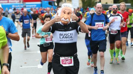 Auch der Spaß sollte beim Einstein-Marathon in Ulm und Neu-Ulm am Sonntag nicht zu kurz kommen.