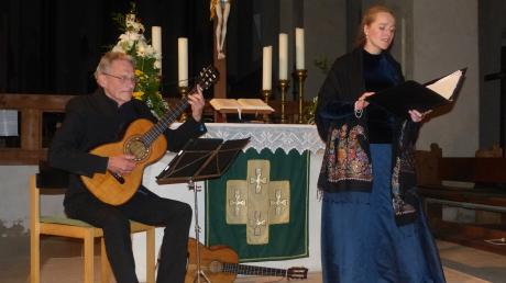 Die Sopranistin Anna Herbst und Gitarrist Ulrich Wedemeier widmeten ihr Konzert bei Musica Ahuse in der Klosterkirche Auhausen der Gitarrenmusik von Madame Sidney Pratten und Liedkompositionen klassischer und romantischer Komponisten.