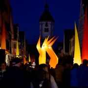 Tausende Besucher und Besucherinnen hat die Dillinger Nacht am Freitagabend in die Kreisstadt gelockt.
