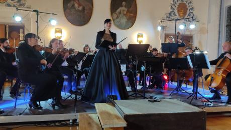 Susanne Rieger und das Friedberger Kammerorchester begeisterten die Zuhörer im Kaisersaal im Kloster Wettenhausen mit Werken der Romantik.