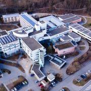 Das Krankenhaus Nördlingen gehört zu den Donau-Ries-Kliniken. Die CSU/AL-JB Kreistagsfraktion fordert, am gKU eine Abteilung für Kinderheilkunde zu etablieren. 