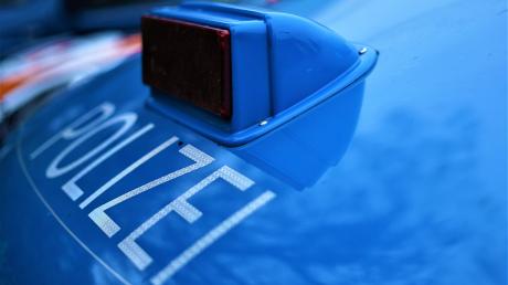 Symbolbild Polizei Symbol Blaulicht Blaulichtreport Mindelheim Brennerstraße Kontrolle Verkehrsüberwachung UnfallDienstfahrzeug Polizeiauto Oktober 2022