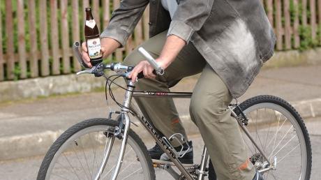 Ein Radfahrer in Oettingen war stark betrunken. 
