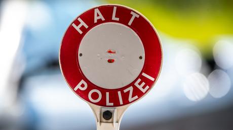 Betrunken am Steuer: Eine 19-Jährige wurde bei Memmenhausen von der Polizei kontrolliert. 