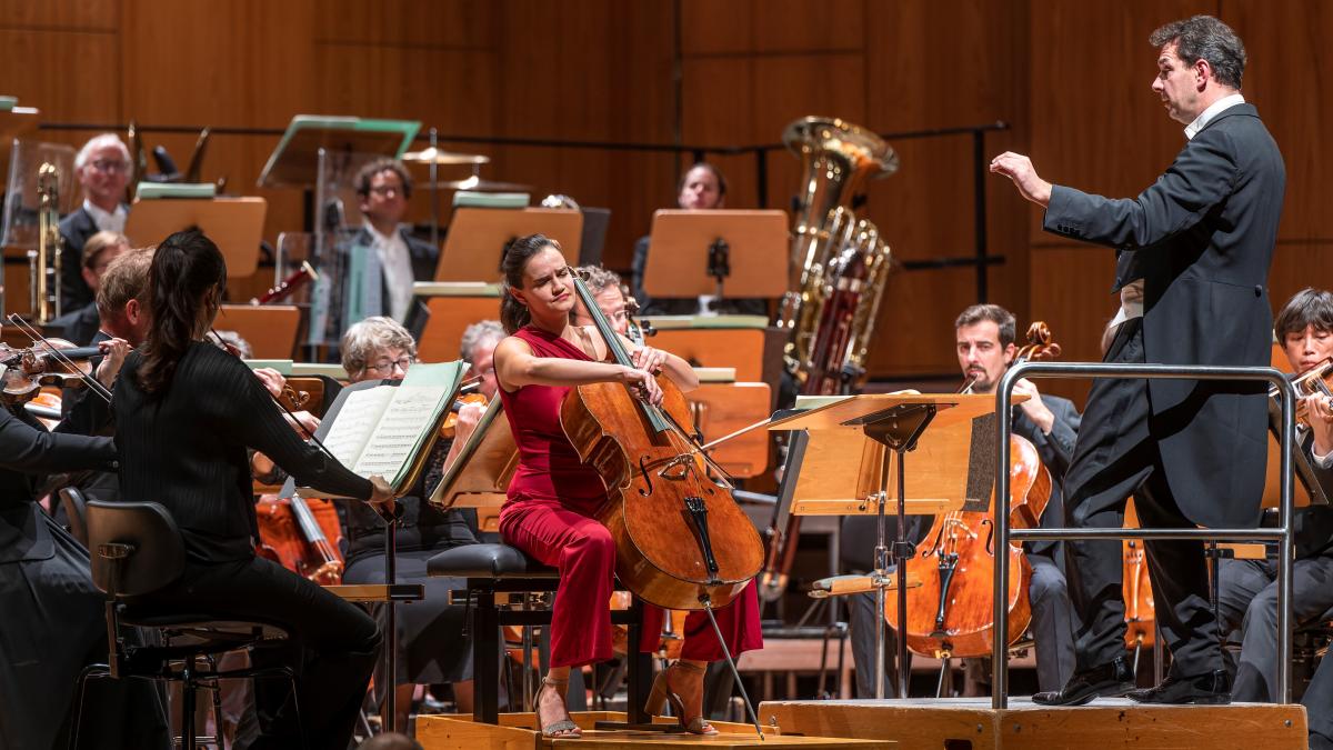 #Augsburg: Raphaela Gromes spielt Dvoraks Cello-Konzert mit Augsburgs Philharmonikern