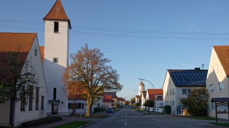 In Munningen geht es derzeit politisch um die Vergrößerung einer Unterkunft für Schutzsuchende und die bevorstehende Kanalsanierung im Ortsteil Laub. 