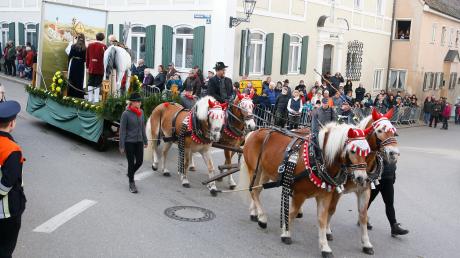 Prächtige Pferde zogen beim vergangenen Leonhardiritt in Inchenhofen die 16 Festwagen.