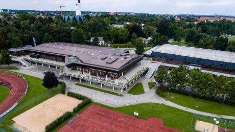 Das Sportzentrum in Landsberg. Für die Gaststätte wird ein neuer Pächter oder eine neue Pächterin gesucht.