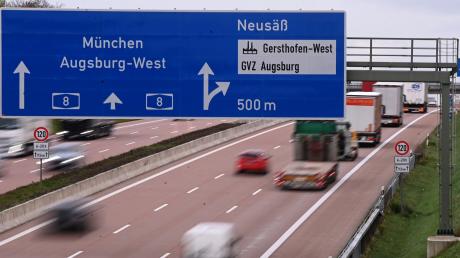 Die Ortsdurchfahrt von Hammel wird ab Montag gesperrt. Die offizielle Umleitung führt über die Autobahn A8 zwischen Neusäß und Aystetten.