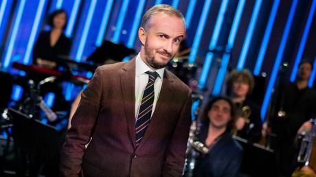 Jan Böhmermann in seiner Sendung "ZDF Magazin Royal". Einen zuvor angekündigter Auftritt in der Show "Chez Krömer" hat der Satiriker abgesagt.