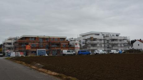Im Gebiet Straßäcker im Norden von Buch sind in vier Mehrfamilienhäusern 41 Wohnungen entstanden.