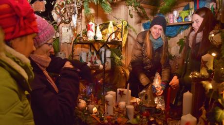 Viel Freude hatten Besucher wie Standbetreiber auf dem stimmungsvollen Unterhausener Weihnachtsmarkt.