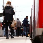 In Bayern können Bahnreisende ihren Anschlusszug jetzt per App melden.