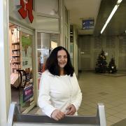 Für Silvia Neshova von der Don-Bosco -Apotheke ist das Geschäft im Schwabencenter schwierig geworden, seitdem ein Teil der Ladenpassage entkernt ist. Es fehle an Laufkundschaft.