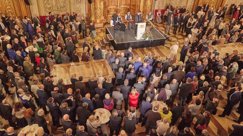 Rund 500 Ehrenamtliche aus ganz Schwaben waren am Mittwochabend von Ministerpräsident Markus Söder zu einem Empfang im Augsburger Rathaus eingeladen.