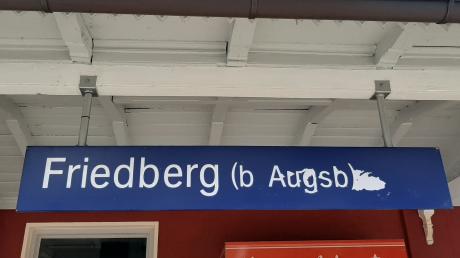 Bereits im Jahr 2024 will die Bahn mit dem Umbau des Bahnhofs in Friedberg beginnen. Doch künftig könnten dort viel weniger Züge halten als derzeit. 