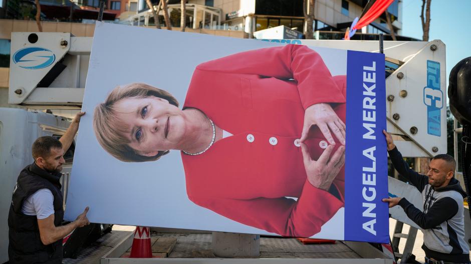 Das Ansehen der Ex-Kanzlerin Angela Merkel hat in den vergangenen Monaten merklich gelitten.