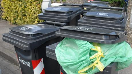 Auf Beschluss des Weißenhorner Stadtrats werden die Gebühren für die Müllentsorgung zu 
Beginn des neuen Jahres kräftig erhöht.
