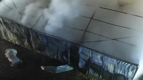 Eine landwirtschaftlich genutzte Halle in Laugna ist abgebrannt.