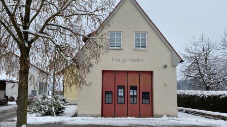 Das Feuerwehrhaus in Bubenhausen entspricht nicht den aktuellen Anforderungen. Der Stadtrat hat über einen Antrag zu einer Ertüchtigung oder einem Neubau diskutiert. 
