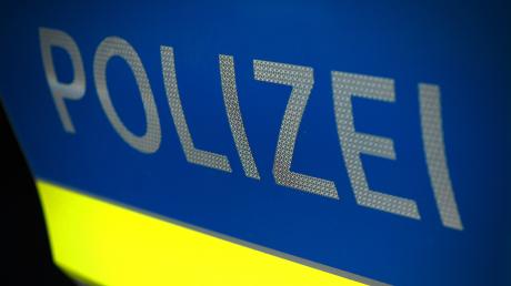 Die Polizei sucht in Thannhausen nach einer Unfallflucht Zeugen.