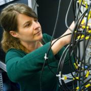 Monika Aidelsburger stammt aus Kühbach, lebt und arbeitet aber in München. Die 35-Jährige ist Professorin für künstliche Quantenmaterie an der Ludwig-Maximilians-Universität (LMU).