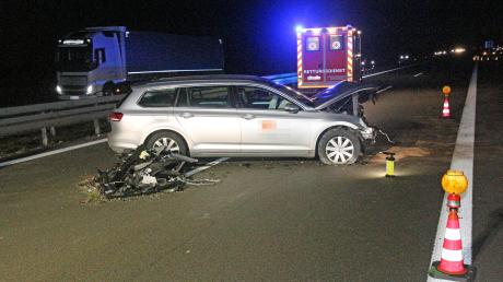 Bei einem Unfall auf der A7 zwischen Altenstadt und Illertissen sind zwei Autofahrer verletzt worden.