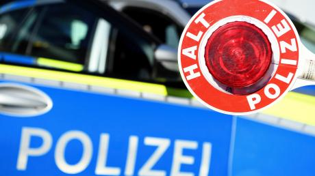 Die Autobahnpolizei Günzburg kontrollierte einen Mann an der A8. 