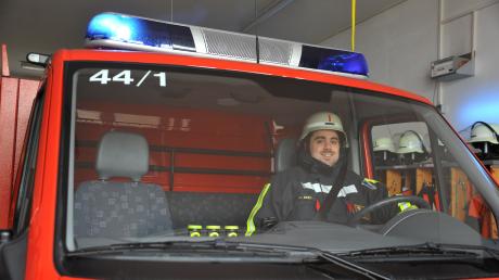 Kommandant Maximilian Beier von der Freiwilligen Feuerwehr in Weisingen setzt auf eine ganz besondere Stellenanzeige, um neue Mitglieder zu finden.