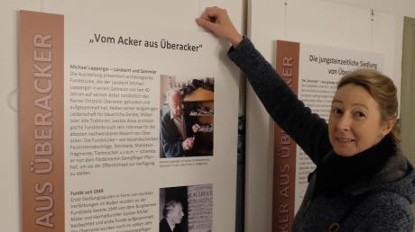 In einer Ausstellung im Gempfinger Pfarrhof werden archäologische Funde aus Überacker präsentiert. Dr. Sabine Mayer wird Vorträge dazu halten. 