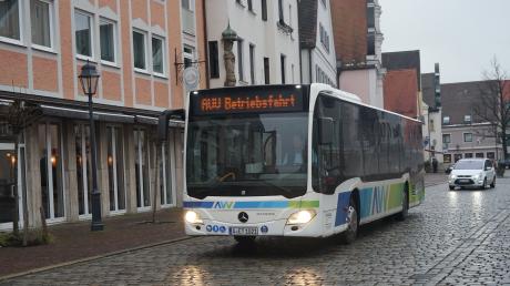 Ab Sonntag halten die AVV-Busse nicht mehr am Aichacher Stadtplatz.