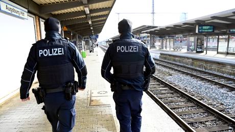 Die Zahl der Straftaten hat am Augsburger Hauptbahnhof zugenommen.