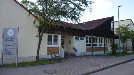 Ein finanzschweres Projekt für die Gemeinde Bellenberg stellt der Neubau des Kindergartens dar, wofür der bisherige (im Bild) abgerissen werden soll.