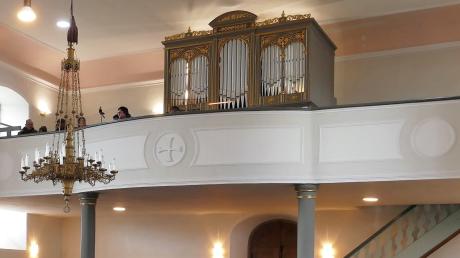 Voll besetzt war die Möttinger St.- Georg-Kirche als dort am vergangenen Sonntag die glanzvoll renovierte, klangschöne Orgel eingeweiht wurde.